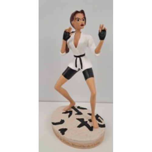 Figurine Tomb Raider Lara Croft -La Dague De Xian Muraille de chine