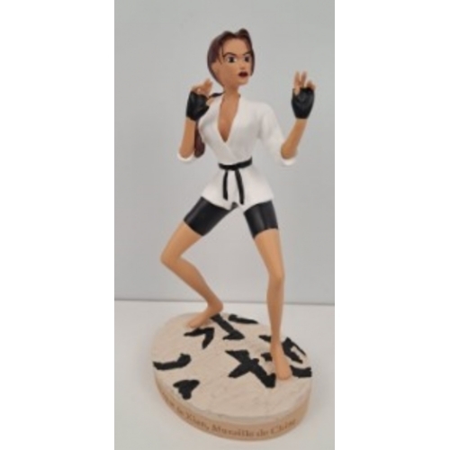 Figurine Tomb Raider Lara Croft -La Dague De Xian Muraille de chine
