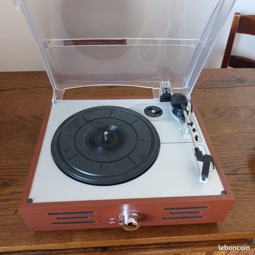 PLATINE VINYLE AVEC HAUT PARLEURS INTEGRES SW-68